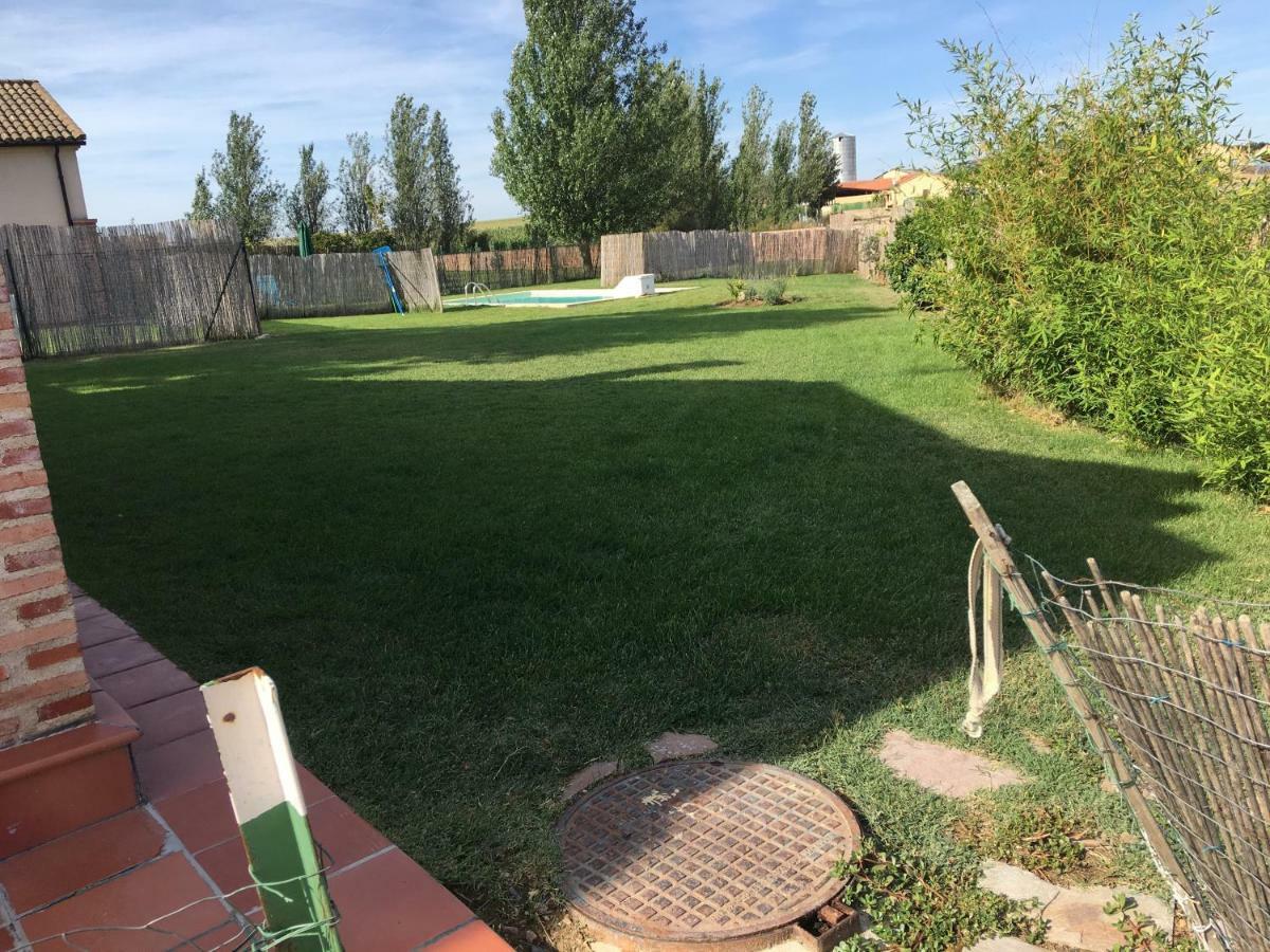 Casas Olmo Y Fresno Jardin Y Piscina A 17 Kilometros De Salamanca Exterior foto